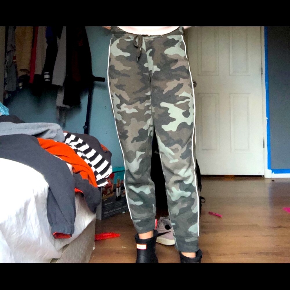 AERO CAMO JOGGERS